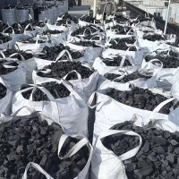 工业碳现货3000吨， 水分7个以内，过2公分筛子工业木炭烤火炭取暖炭