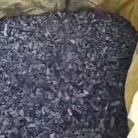 高温果木碳颗粒，木炭渣木炭颗粒现货一挂